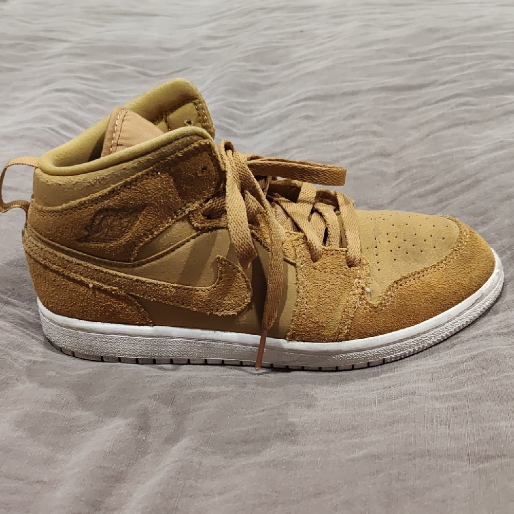 Air Jordan Retro 1 Mid Sneakers with Suede Upper - Harvest - 3Y